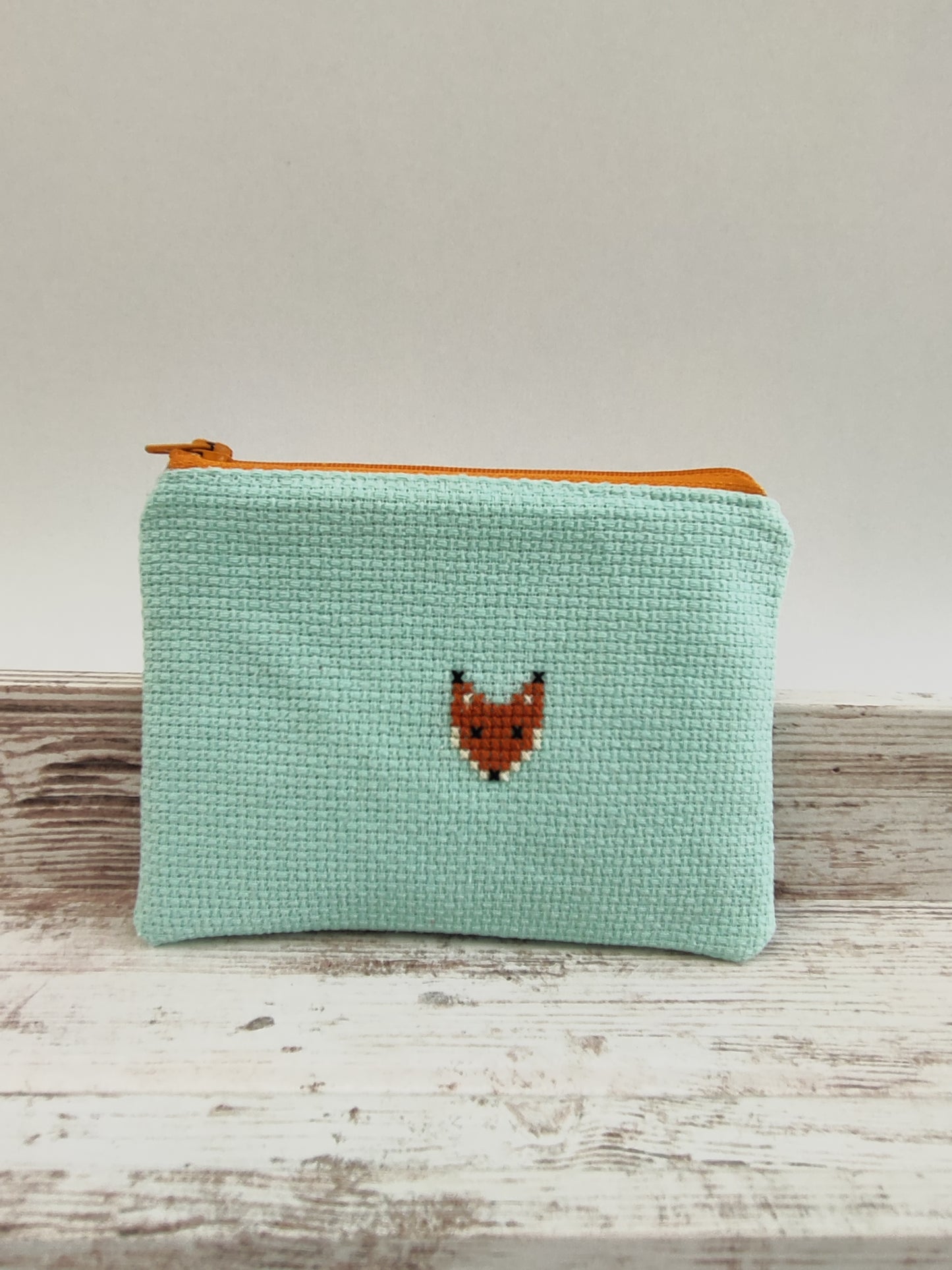 Μικρό κεντημένο πορτοφολάκι - βεραμάν με αλεπού