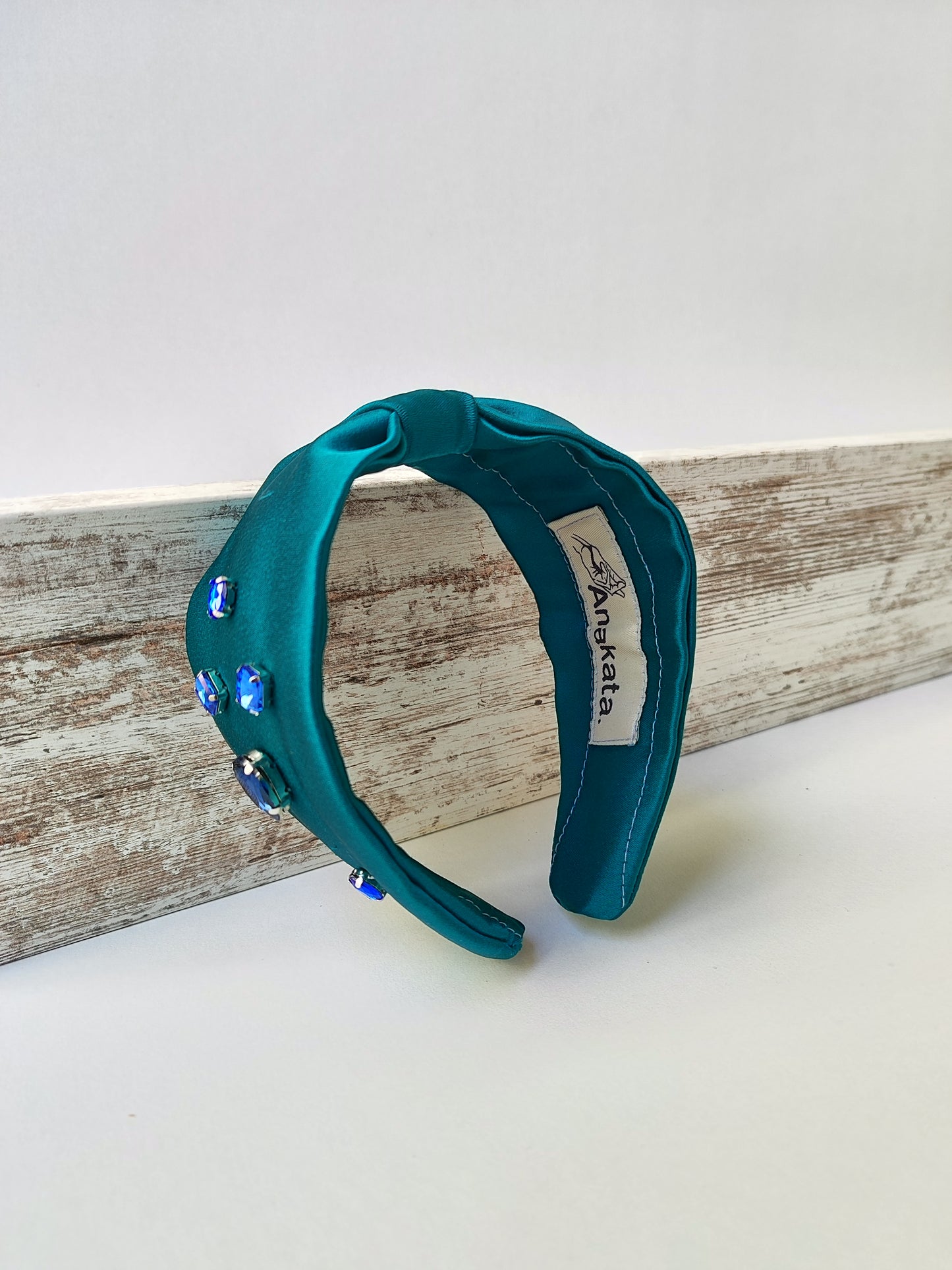 Χειροποίητη στέκα μαλλιών - πετρόλ κεντημένη με μπλε στρας