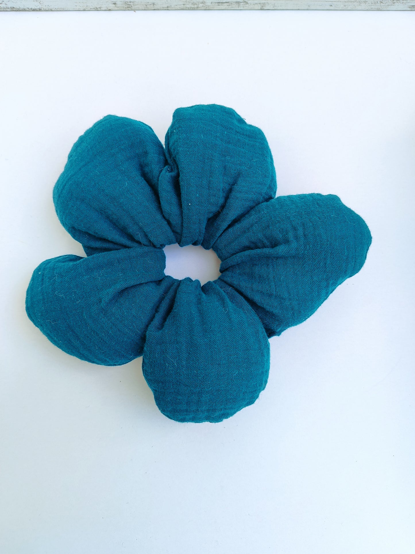 Λουλουδένια scrunchies ''πετρόλ''