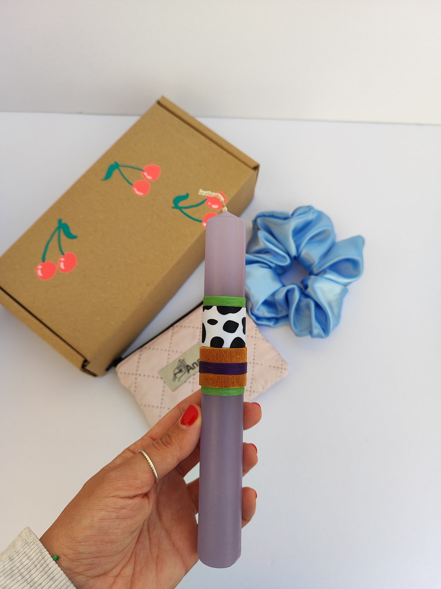 Πασχαλινό gift box '' λαμπάδα, φρου φρου και zero waste πορτοφόλι''