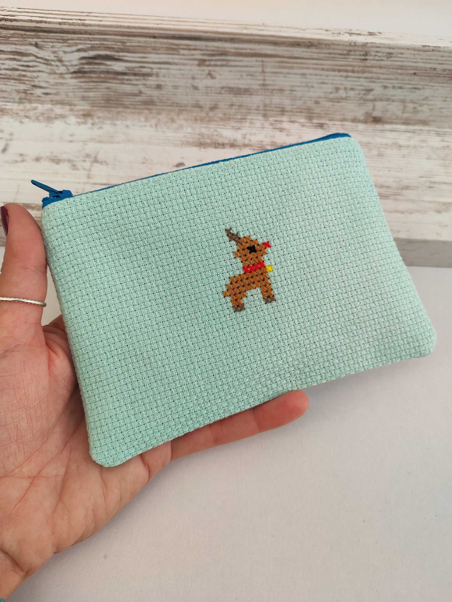 Μικρό κεντημένο πορτοφολάκι - ρούντολφ το ελαφάκι