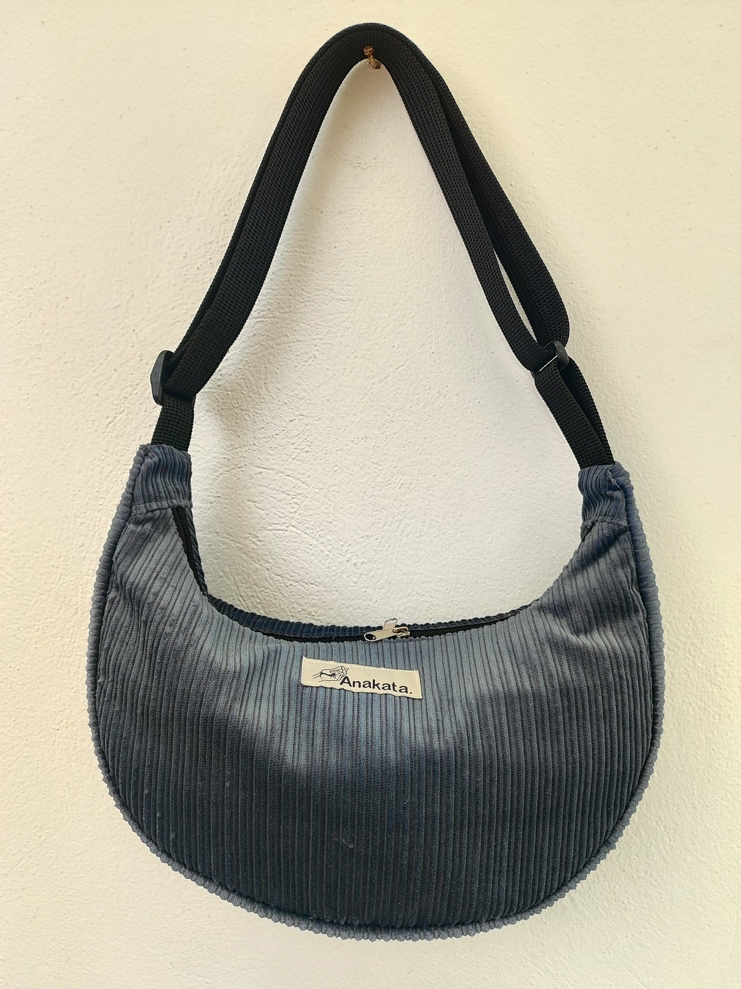 Τσάντα ''κρουασάν'' , ραφ κοτλέ, τσάντα ώμου ή χιαστί.