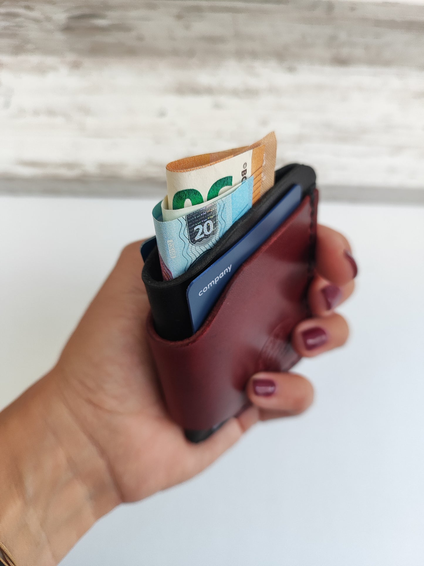 Hobbit δερμάτινο πορτοφόλι '' μαύρο με μπορντώ''