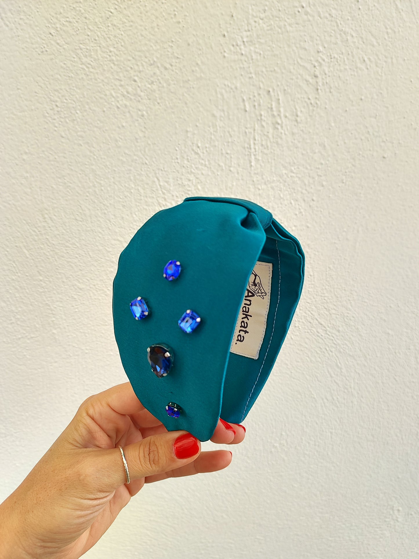 Χειροποίητη στέκα μαλλιών - πετρόλ κεντημένη  με μπλε στρας