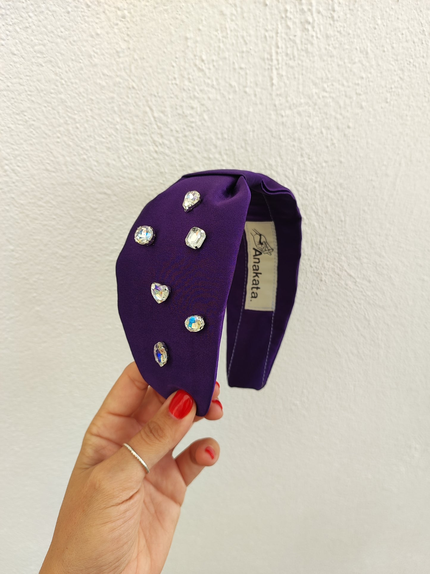 Χειροποίητη στέκα μαλλιών - μωβ κεντημένη  με διάφανα στρας