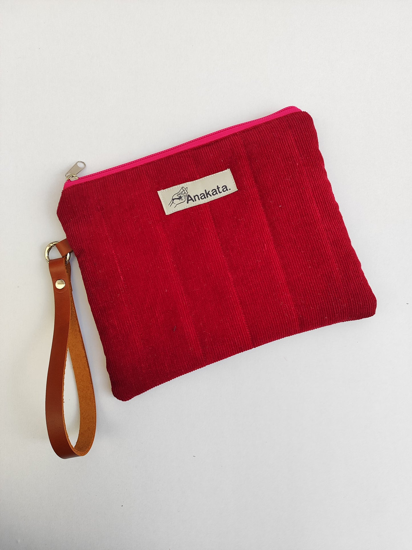 Χειροποίητο αφράτο τσαντάκι με φερμουάρ ''κόκκινο κοτλέ''