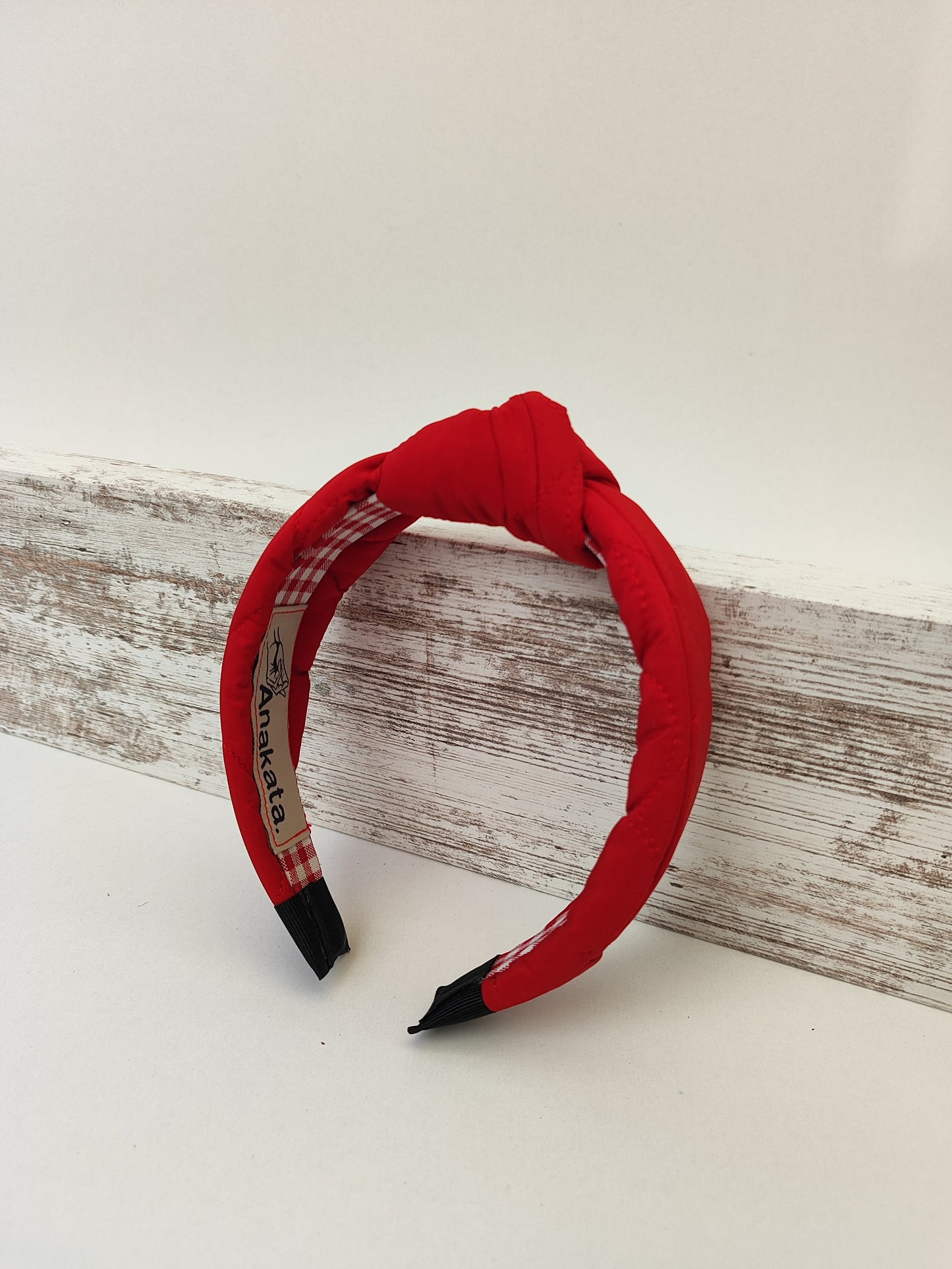 Χειροποίητη στέκα μαλλιών - κόκκινο φλάφι.