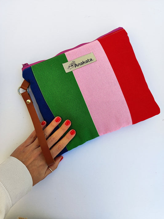 Καπιτονέ τσαντάκι με φερμουάρ ''φαρδιές ρίγες - πράσινο, ροζ, κόκκινο''