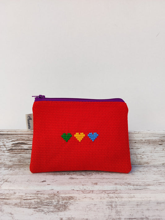 Μικρό κεντημένο πορτοφολάκι - κόκκινο με πολύχρωμες καρδιές