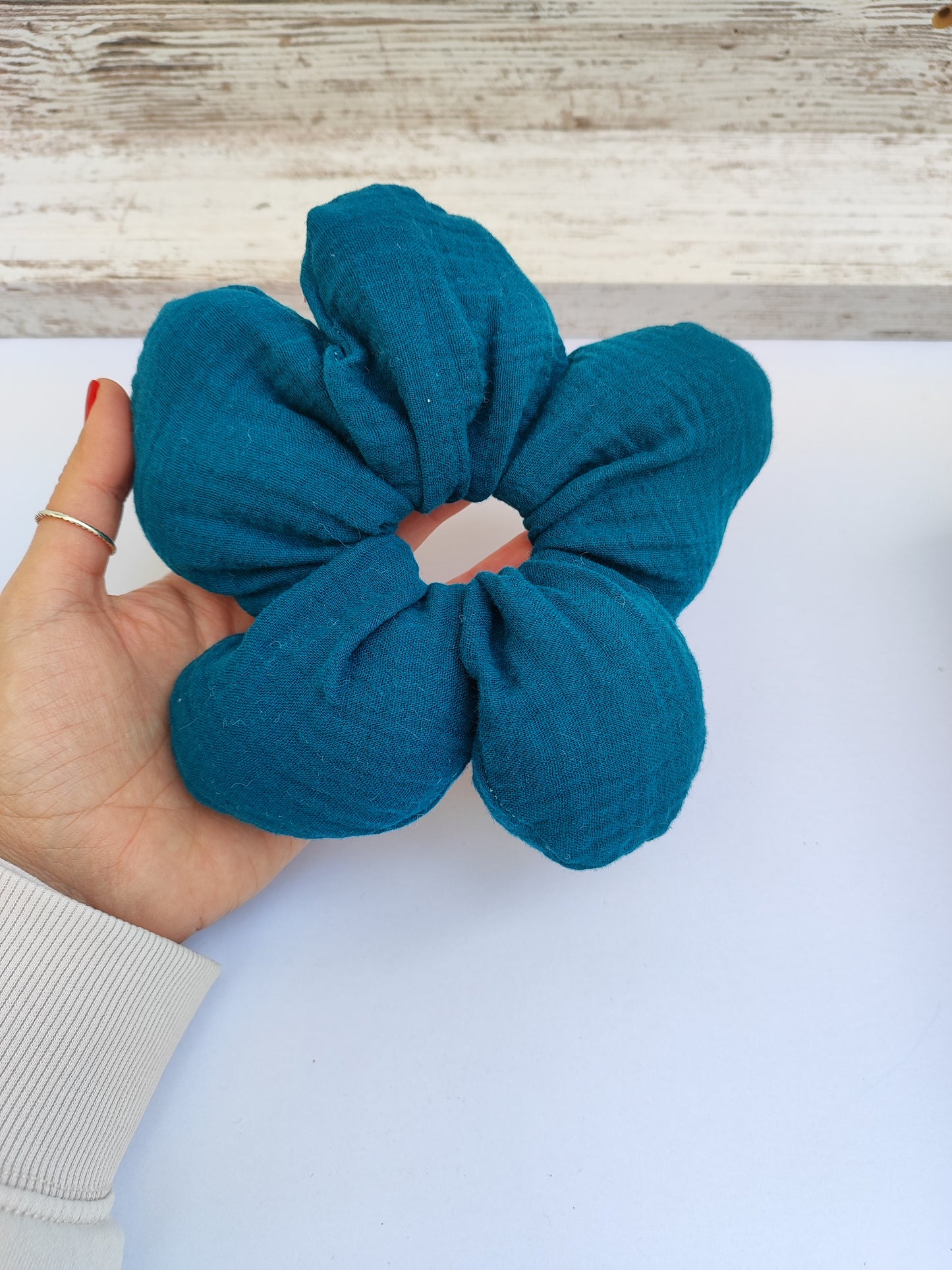 Λουλουδένια scrunchies ''πετρόλ''