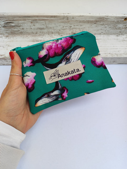 Υφασμάτινο πορτοφολάκι zero waste φάλαινες σε ροζ σύννεφα.