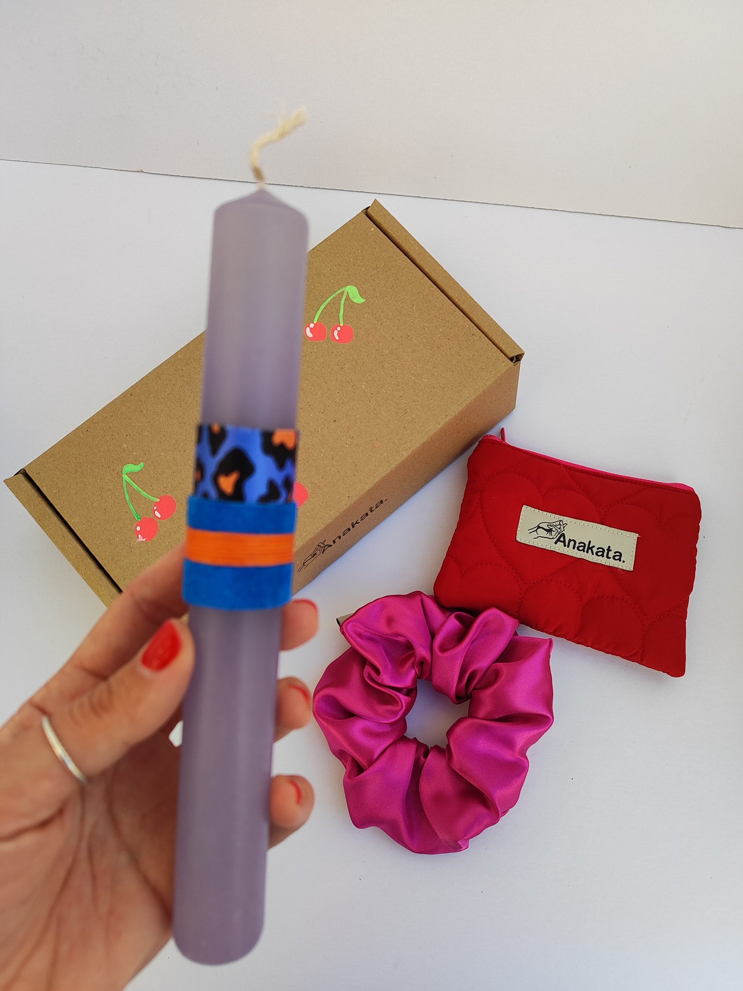 Πασχαλινό gift box ''λαμπάδα, zero waste πορτοφόλι  και σατέν φρου φρου''