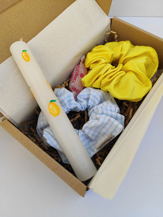 Πασχαλινό gift box '' λαμπάδα, και 2 φρου φρου''