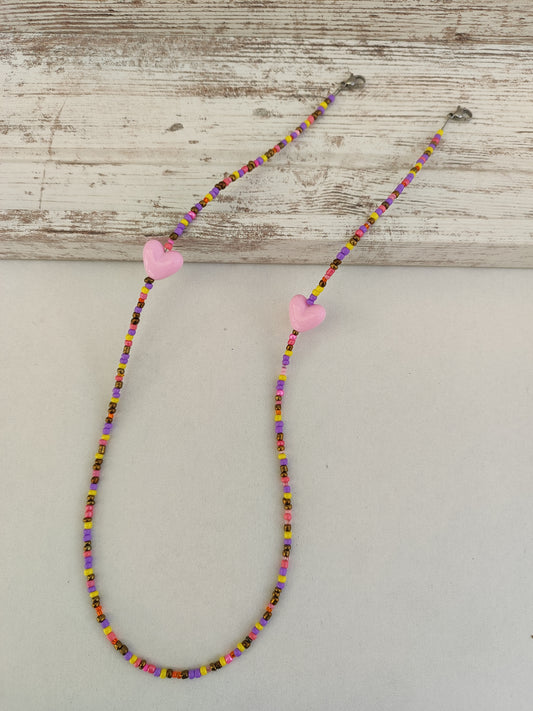 Χειροποίητο αλυσιδάκι για το καπέλο σου - παστέλ αποχρώσεις  με ροζ καρδούλες