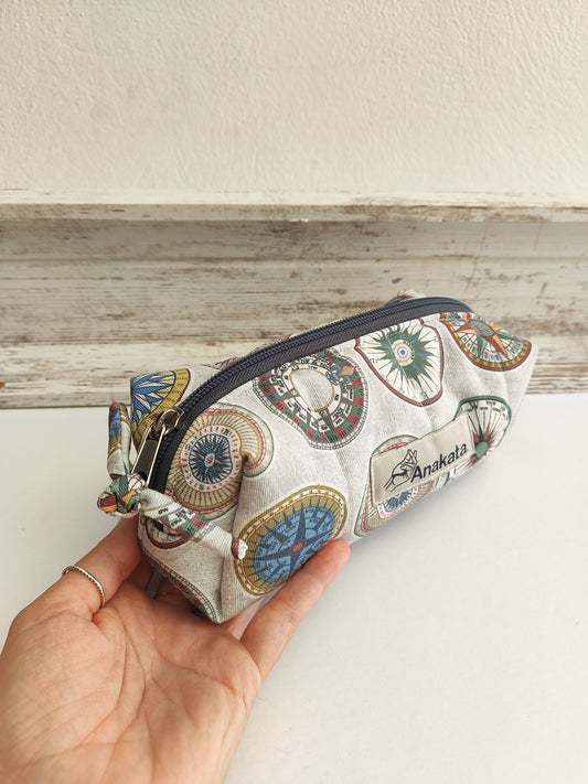 Χειροποίητο νεσεσέρ μπαουλάκι με αδιάβροχη επένδυση ''πιξίδες''